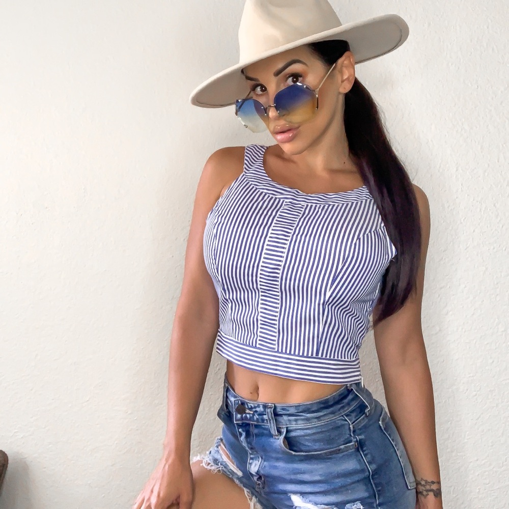 Crop top